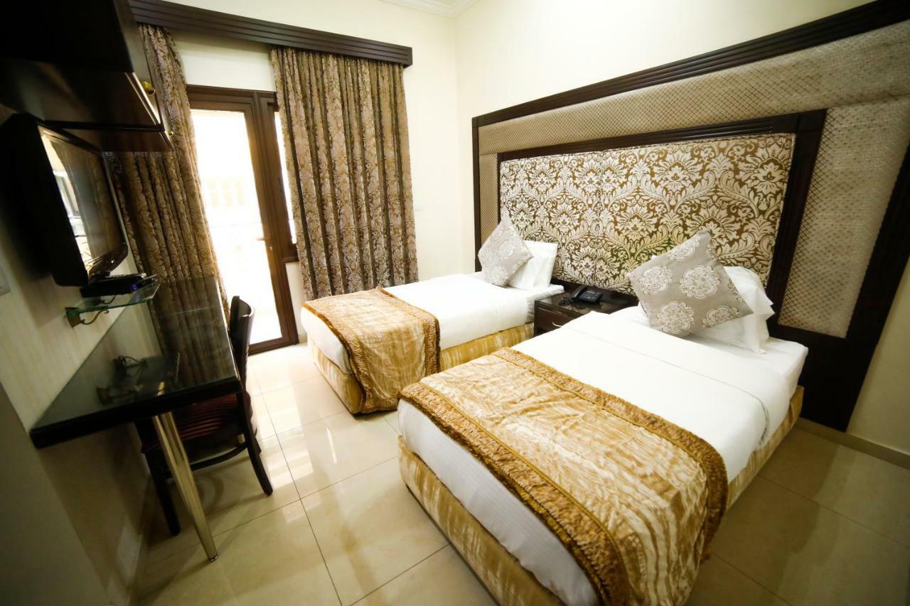 Queens Hotel